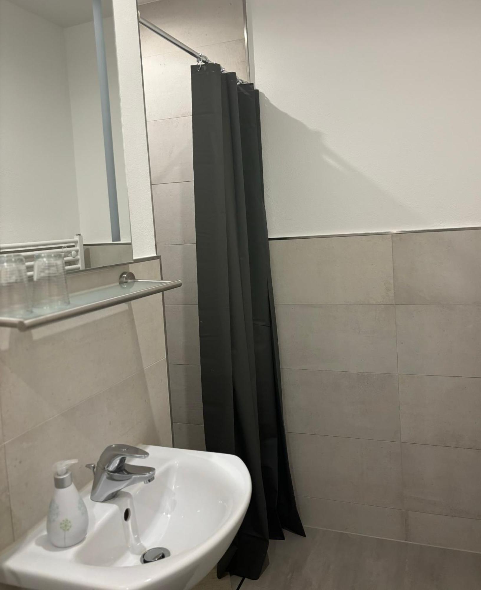 Hotel Zur Sonne Cottbus Esterno foto